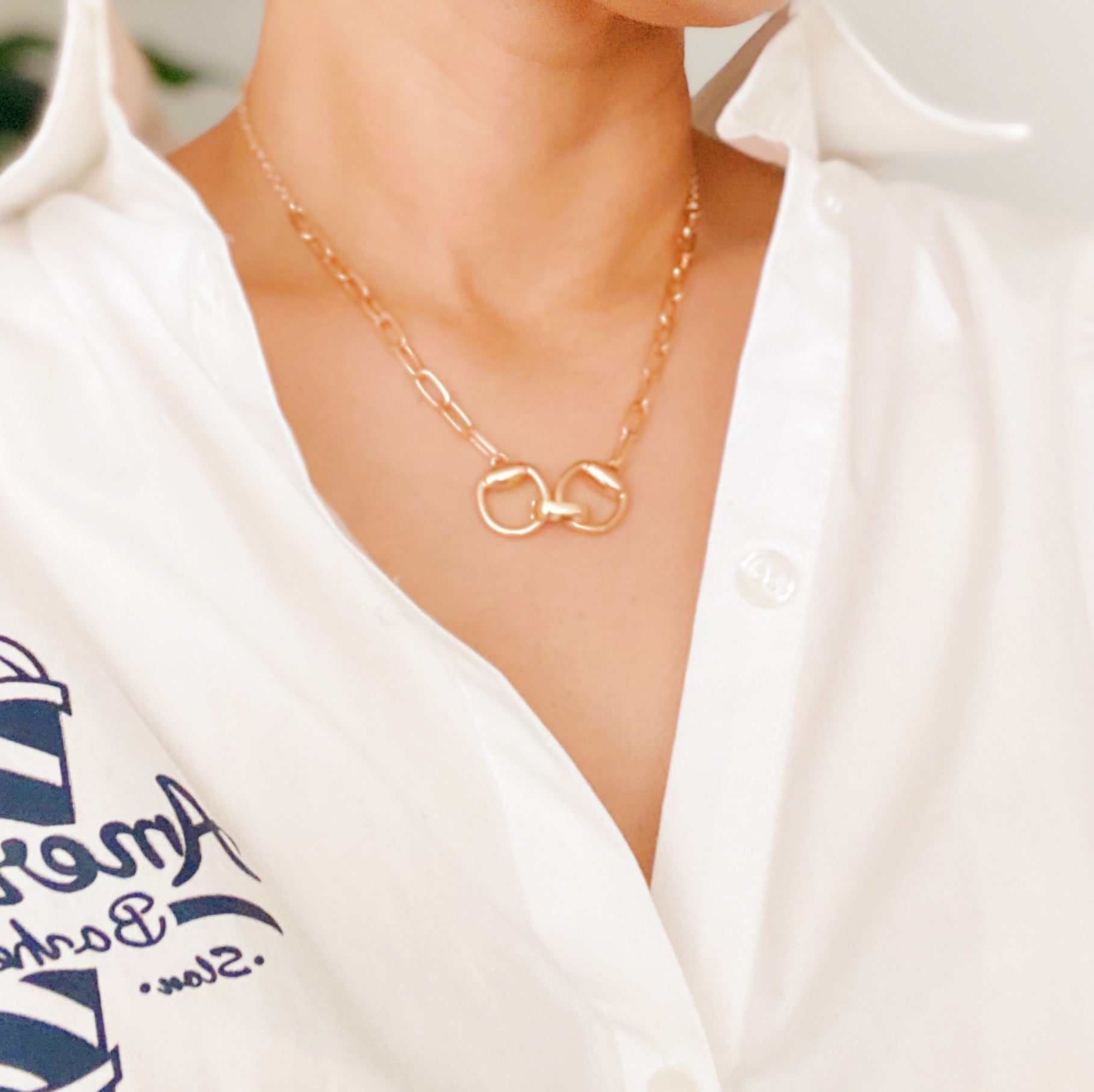 Equestrian Buckle Pendant Necklace – Designer-Inspired Gold Chain Lysandra Luxe