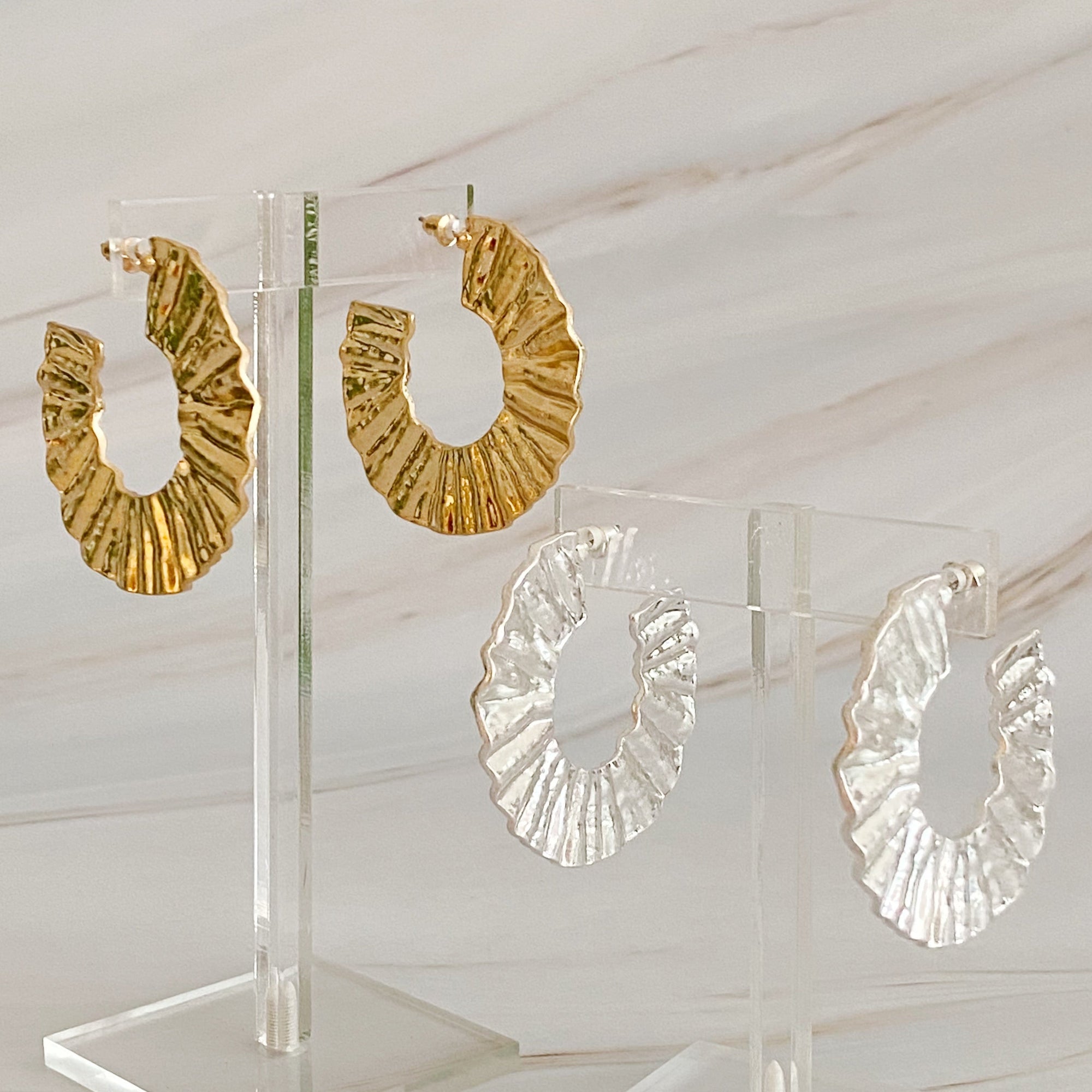 Sculpted Crinkle Statement Hoop Earrings – Artistic Gold Hoop Design Lysandra Luxe