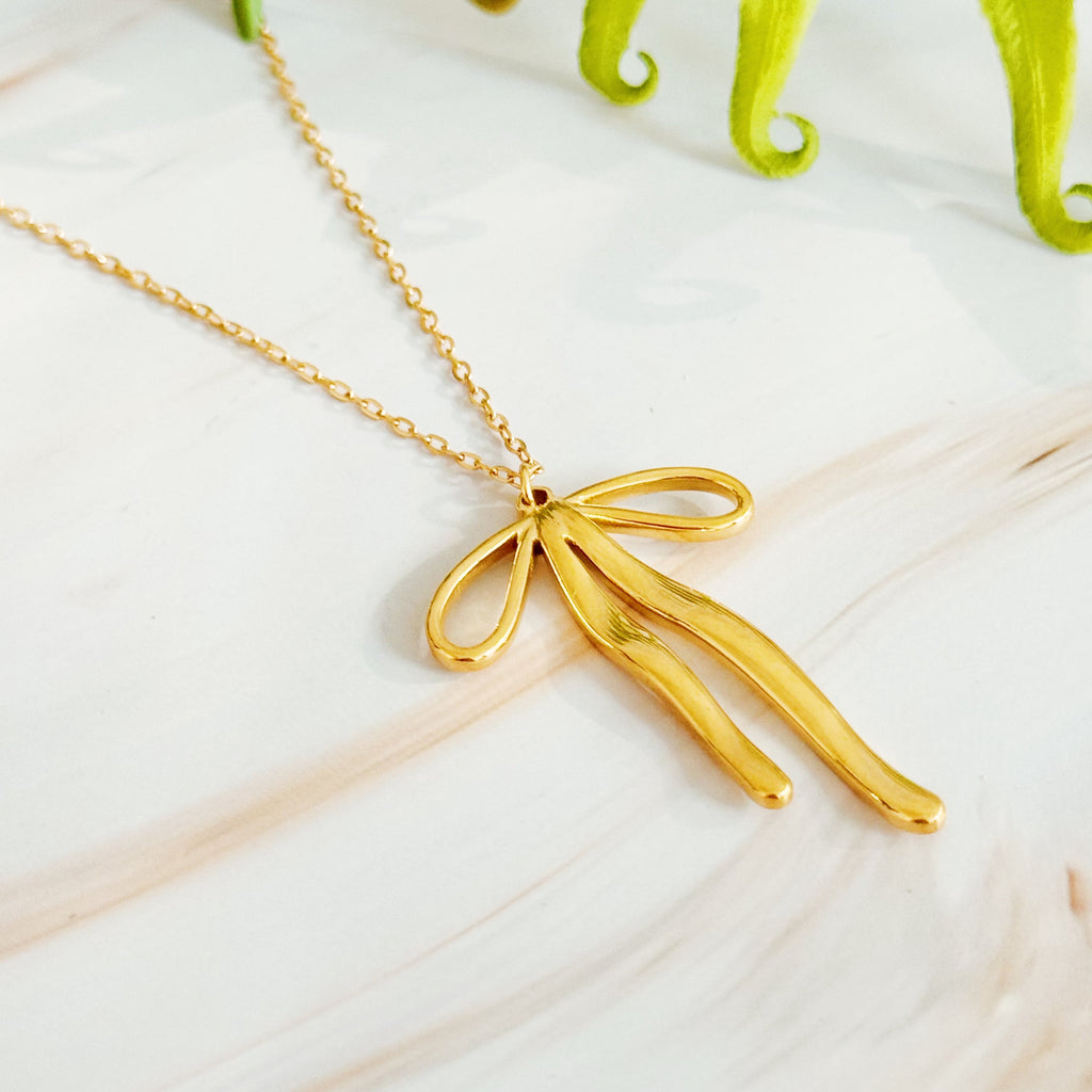 Gold Bow Pendant Necklace – 18K Gold Plated Stainless Steel Necklace for Women