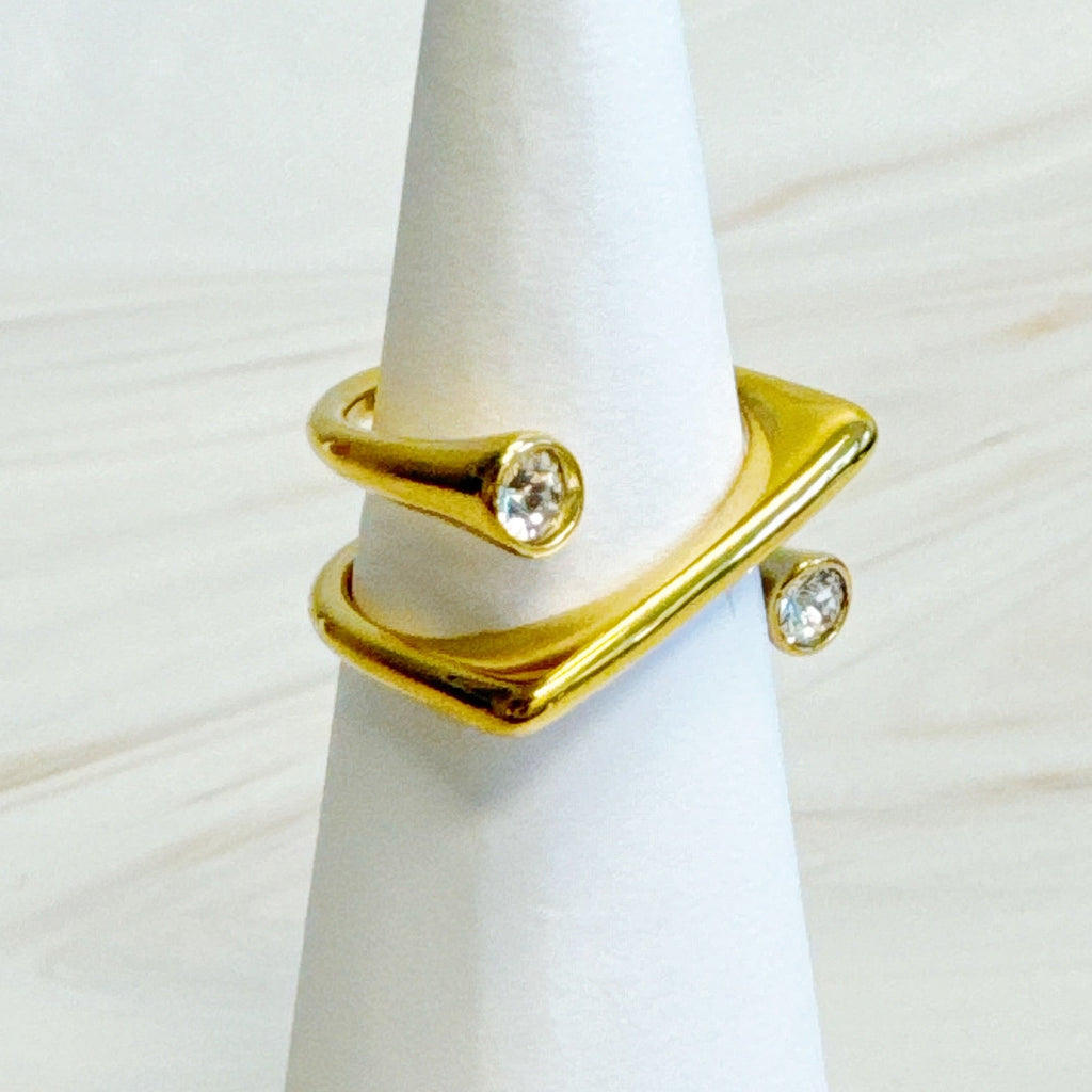 Golden Edge Swirl Statement Ring – 18K Gold Plated Stainless Steel Lysandra Luxe