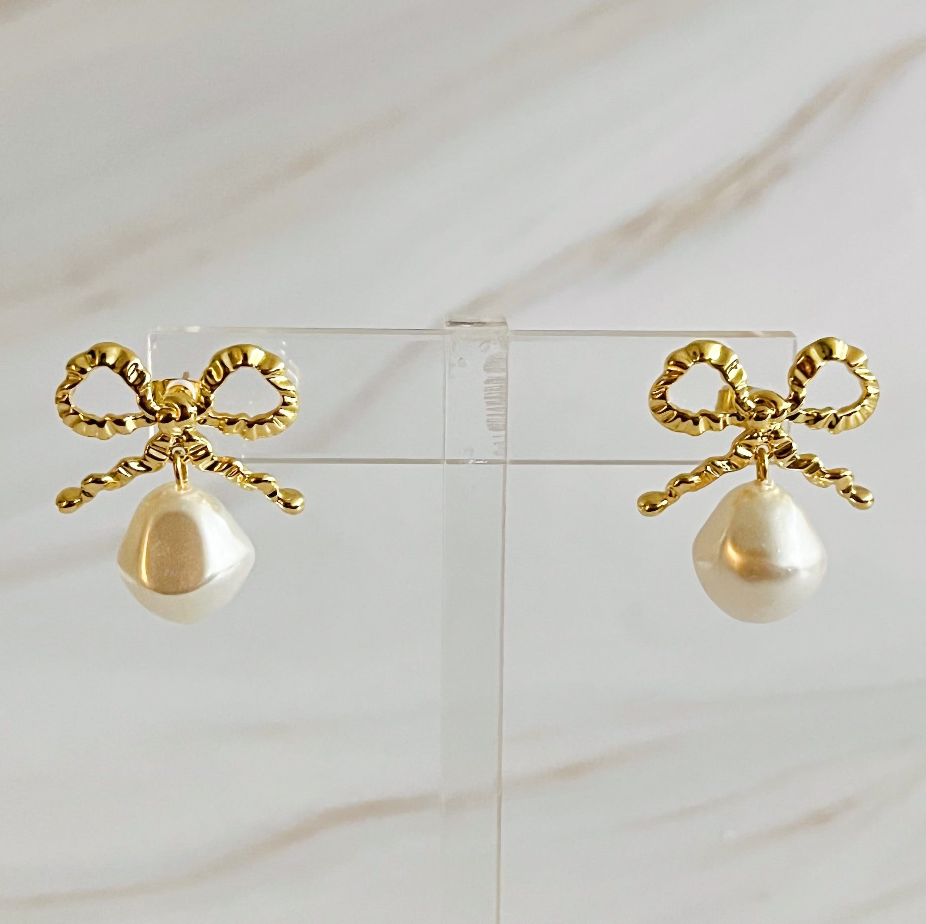 Vintage Charm Pearl Bow Drop Earrings – Elegant Gold Bow & Pearl Dangle Earrings for Women Lysandra Luxe