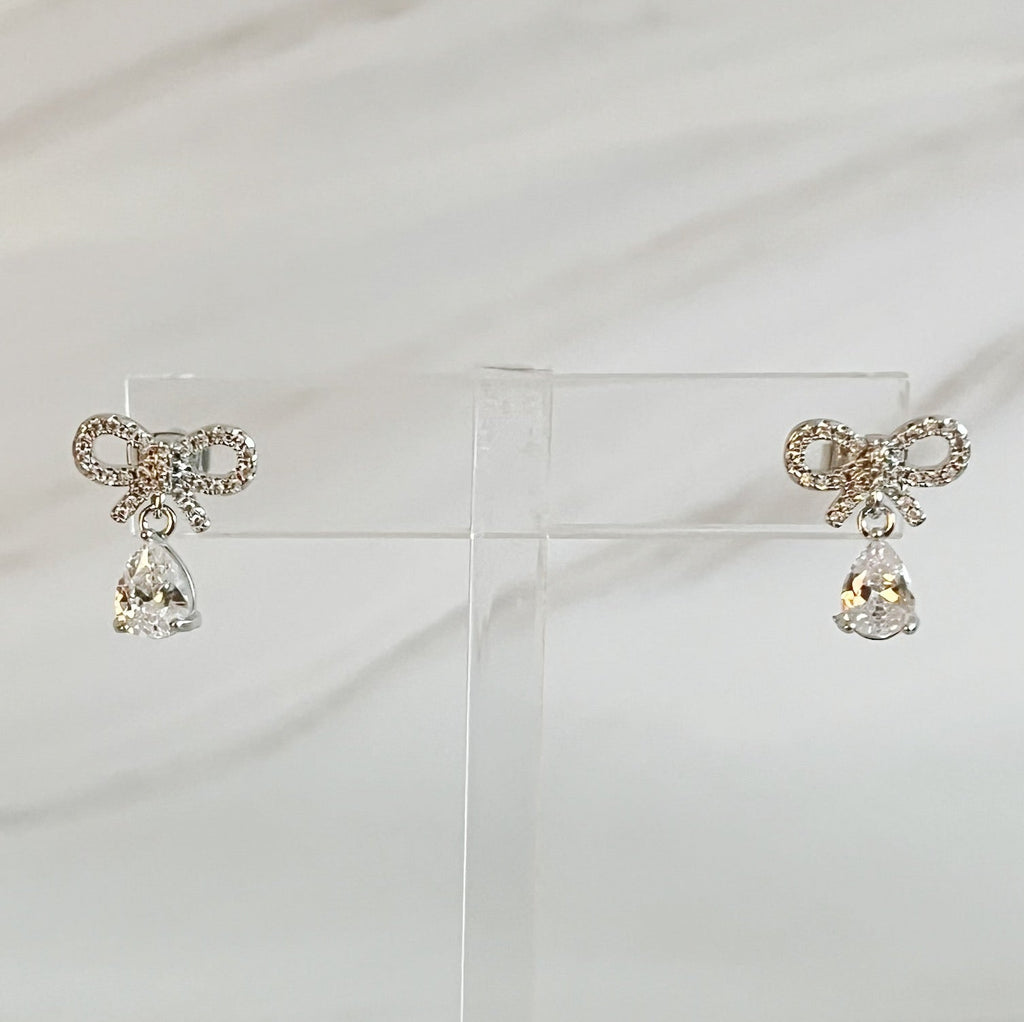 Gilded Grace Bow & Teardrop Earrings – Dainty Sparkle Statement Studs Lysandra Luxe