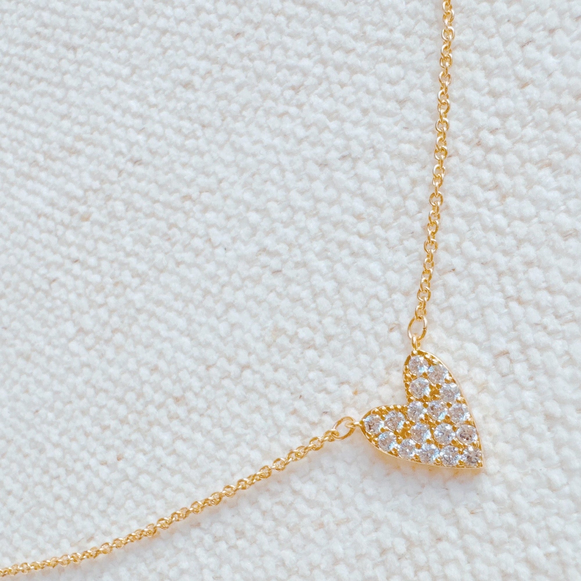 Mini Heart Big Love Necklace – 18K Gold-Plated Heart Pendant on Adjustable Chain (15.5″ + 2″ Extender) Lysandra Luxe