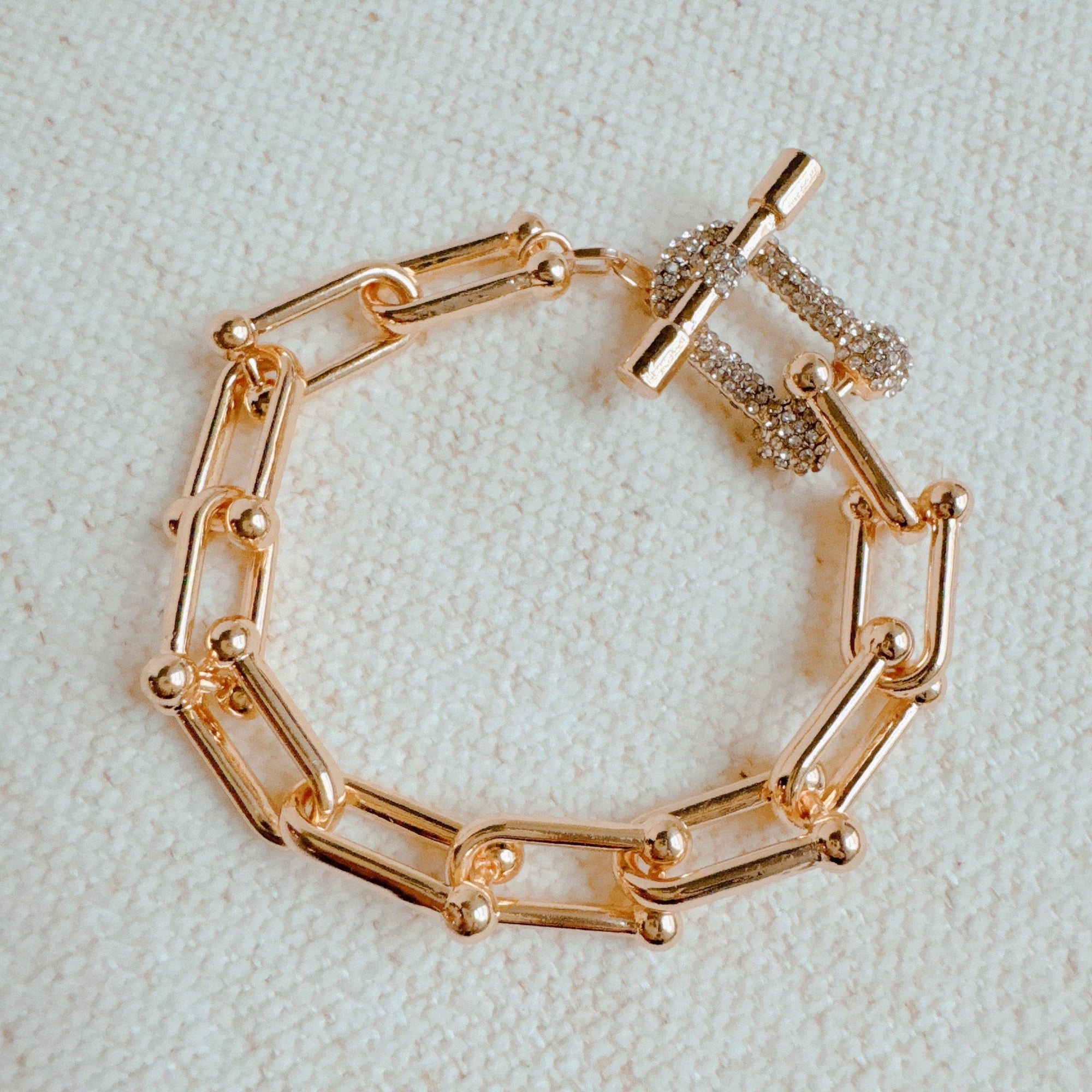Pavé Toggle U Chain Link Bracelet – Modern Statement Bracelet with Sparkling Accents Lysandra Luxe